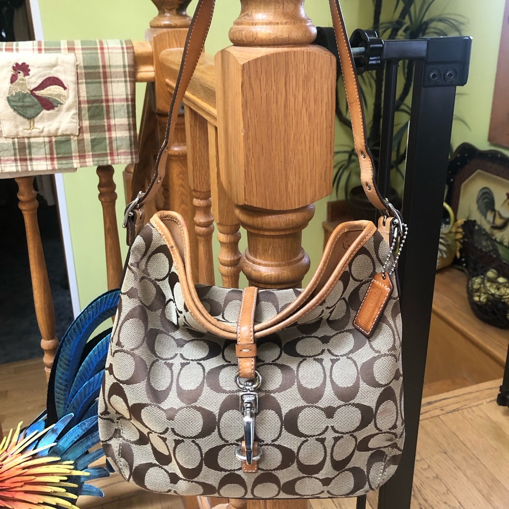 Coach Hamptons Clasp Beige Signature C Hobo Bag 6845 original hangtag y2k